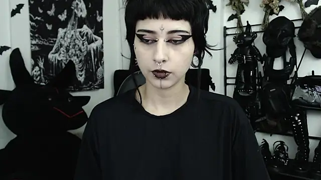n0sferatus   online show from July 25, 2026, 3:48 am