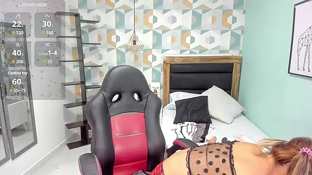 CATIAJONES online show from February 13, 2025, 6:59 pm