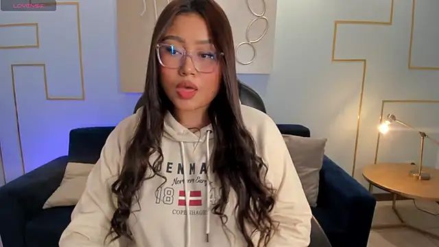 AmberLewis  online show from March 12, 2025, 3:13 am