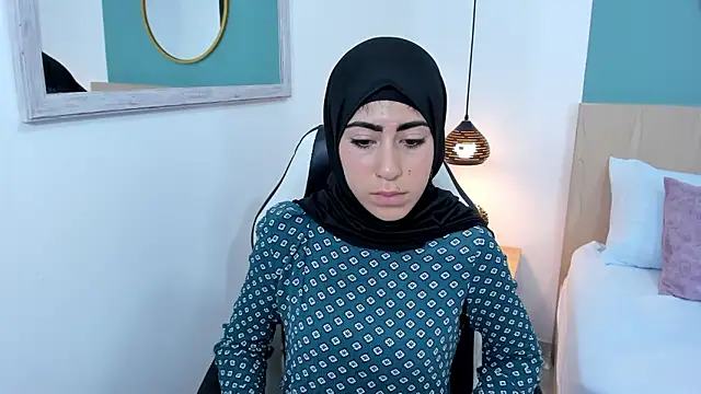 chaymae nah  online show from January 22, 2025, 4:55 pm