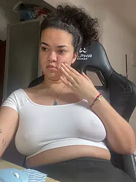 rafamarianoofc online show from March 18, 2025, 11:08 am