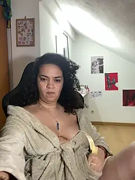 rafamarianoofc online show from March 18, 2025, 9:10 pm