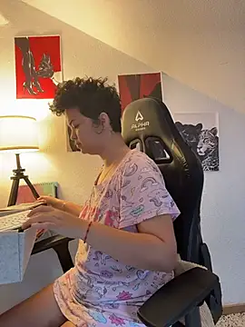 rafamarianoofc online show from October 18, 2025, 9:21 am