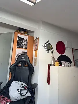 rafamarianoofc online show from April 28, 2026, 2:33 pm