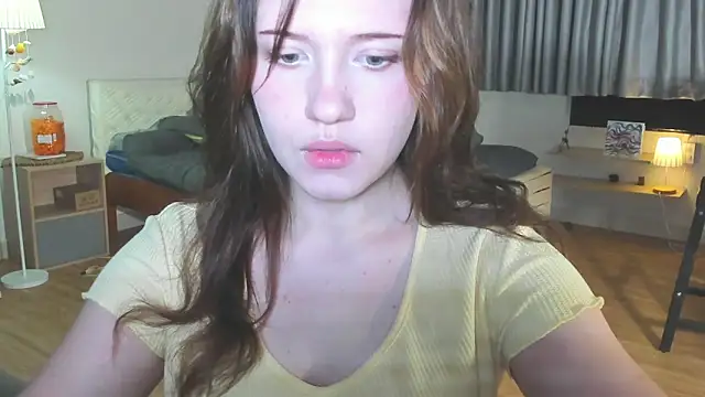 HanahCute online show from January 15, 2025, 8:05 pm