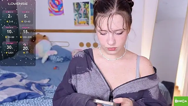 HanahCute online show from October 21, 2025, 1:28 am