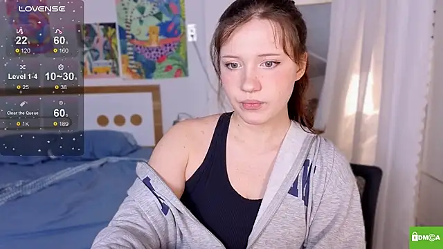 HanahCute online show from November 21, 2025, 1:26 am