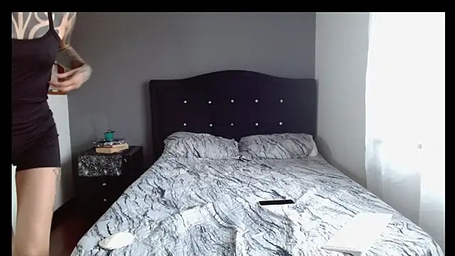 Emilia 1995 online show from March 19, 2026, 12:09 pm