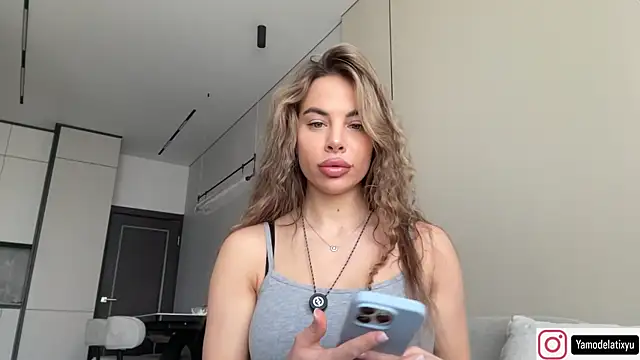 diffgirls2 online show from November 6, 2025, 10:38 am