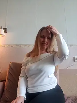 Evelina cute online show from September 12, 2025, 11:32 am