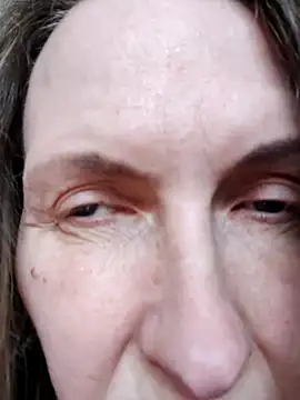 Evelina cute online show from April 17, 2026, 10:07 am