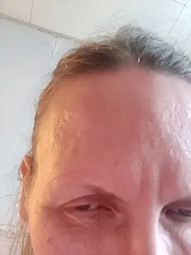 Evelina cute online show from April 23, 2026, 2:41 pm