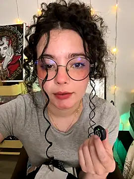 Antoniart  online show from October 20, 2025, 2:01 am