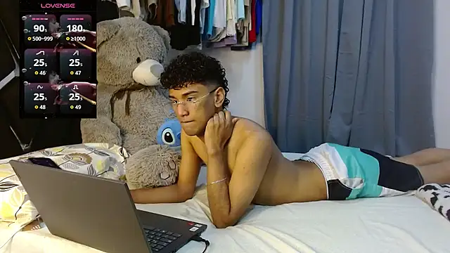 harrytwink18 online show from April 13, 2026, 10:48 pm