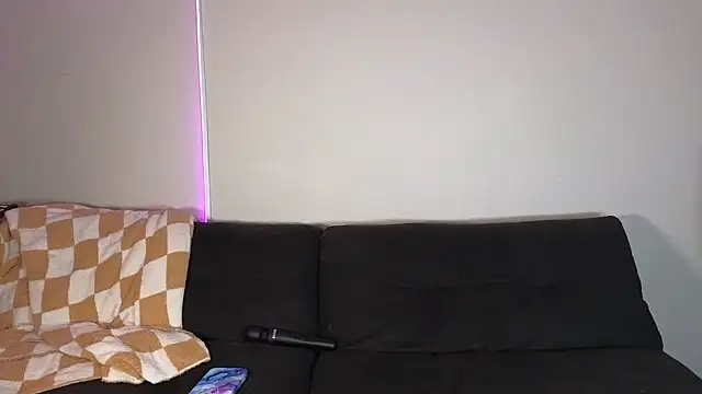 rodeobrii online show from March 14, 2025, 2:42 am