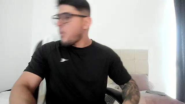 Teilor Creed online show from September 23, 2025, 7:06 pm