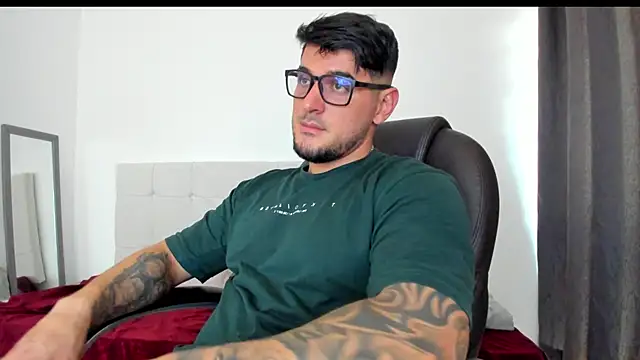 Teilor Creed online show from November 22, 2025, 8:30 pm