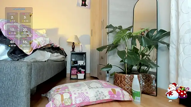 HelennaMoon  online show from January 27, 2025, 7:46 pm