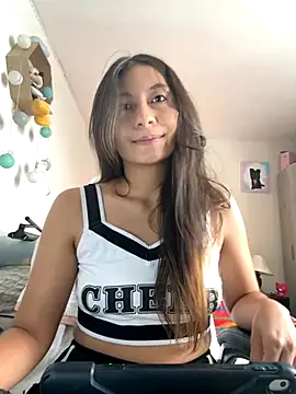 HelennaMoon  online show from September 20, 2025, 5:03 pm