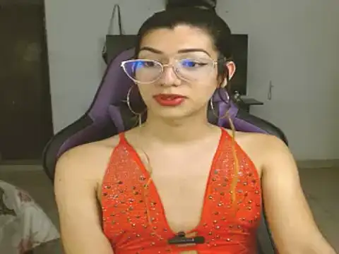 engielphoenis14 online show from January 24, 2025, 2:08 pm