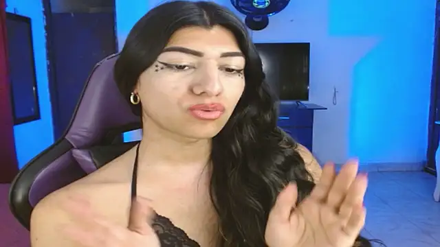 engielphoenis14 online show from February 27, 2026, 8:42 pm