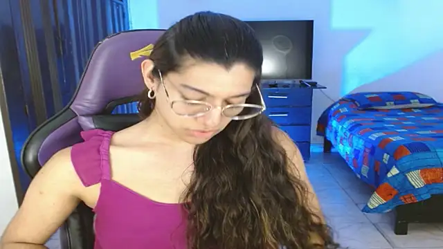 Snapshot of engielphoenis14 chatting on June 9, 2026, 10:43 pm engielphoenis14 online show from June 9, 2026, 10:43 pm
