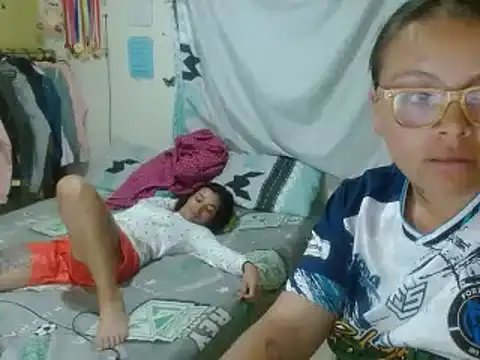 Snapshot of clayre_and_jill chatting on March 11, 2025, 3:26 am clayre and jill online show from March 11, 2025, 3:26 am