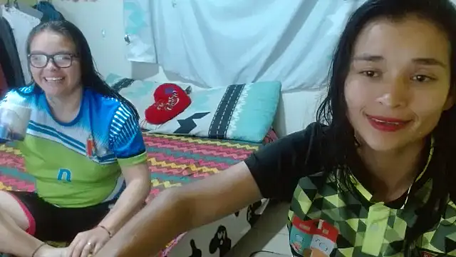 Snapshot of clayre_and_jill chatting on September 9, 2025, 3:39 am clayre and jill online show from September 9, 2025, 3:39 am