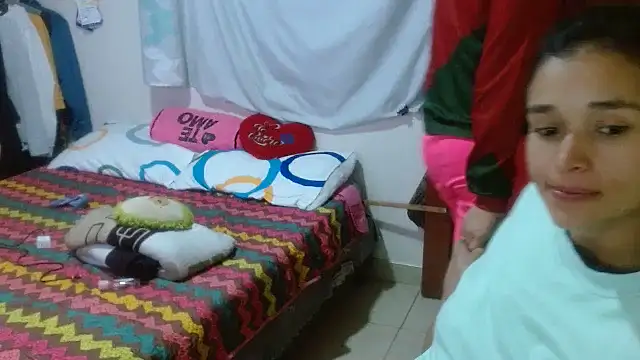 Snapshot of clayre_and_jill chatting on September 29, 2025, 6:24 pm clayre and jill online show from September 29, 2025, 6:24 pm