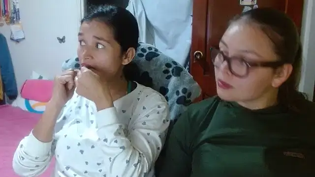 Snapshot of clayre_and_jill chatting on October 24, 2025, 2:19 am clayre and jill online show from October 24, 2025, 2:19 am