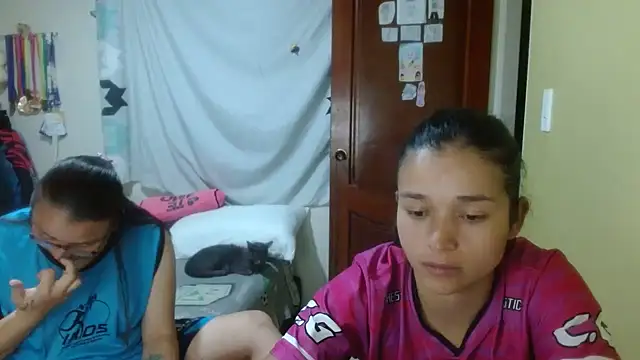 Snapshot of clayre_and_jill chatting on March 22, 2026, 3:43 am clayre and jill online show from March 22, 2026, 3:43 am