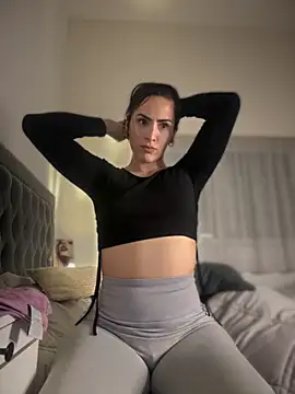 alessandra-a online show from September 18, 2025, 11:29 pm