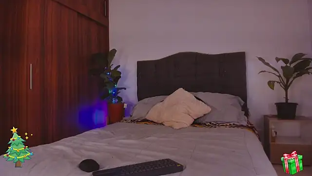 2gays 1Str8 online show from December 22, 2024, 8:25 pm