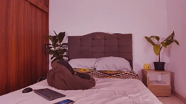 2gays 1Str8 online show from October 22, 2025, 7:35 pm