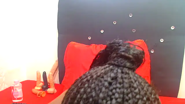 VANESAAMBER23 online show from March 7, 2025, 3:40 am