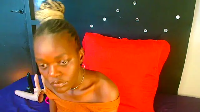 VANESAAMBER23 online show from September 17, 2025, 11:12 am