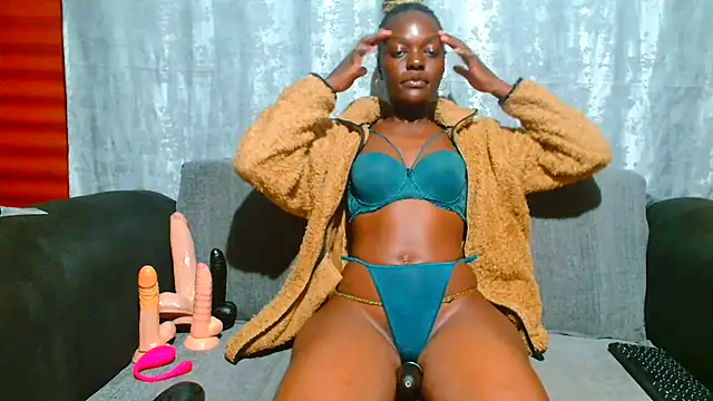 VANESAAMBER23 online show from September 22, 2025, 9:06 pm