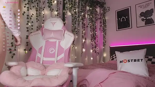 jelli jenni online show from December 16, 2024, 5:06 am