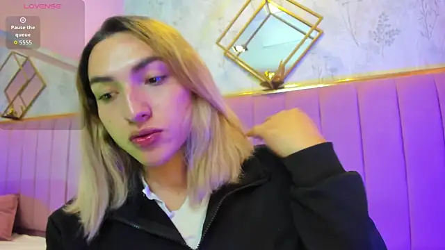 TomLondon  online show from January 5, 2026, 7:28 pm