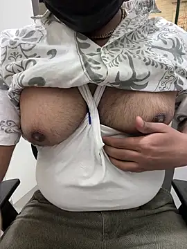Snapshot of dick69lil chatting on May 15, 2026, 6:42 am dick69lil online show from May 15, 2026, 6:42 am