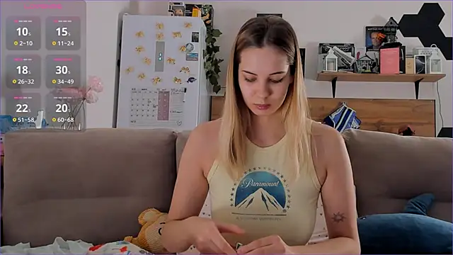 Girl alone home online show from November 27, 2025, 4:20 pm