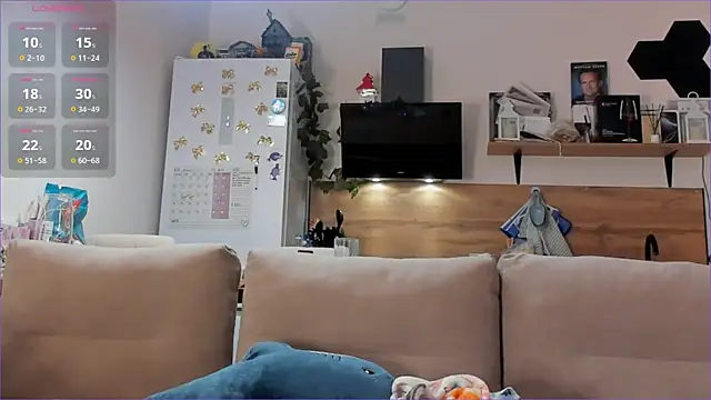 Girl alone home online show from April 23, 2026, 3:14 pm