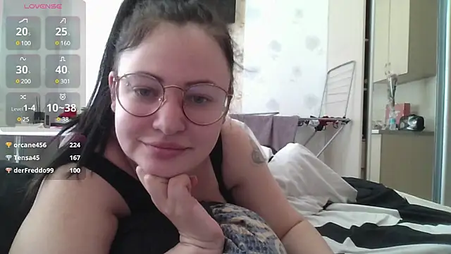 German Eva online show from March 12, 2025, 12:04 pm