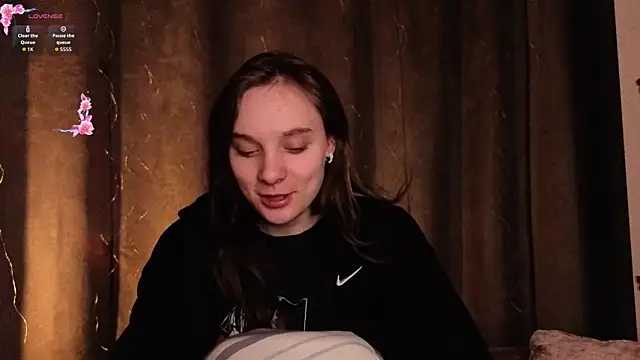 NaokoStifel online show from February 25, 2026, 1:04 am