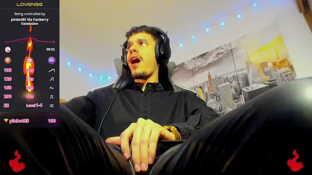 Snapshot of BRAYHAMBROWN chatting on September 19, 2025, 4:14 am BRAYHAMBROWN online show from September 19, 2025, 4:14 am