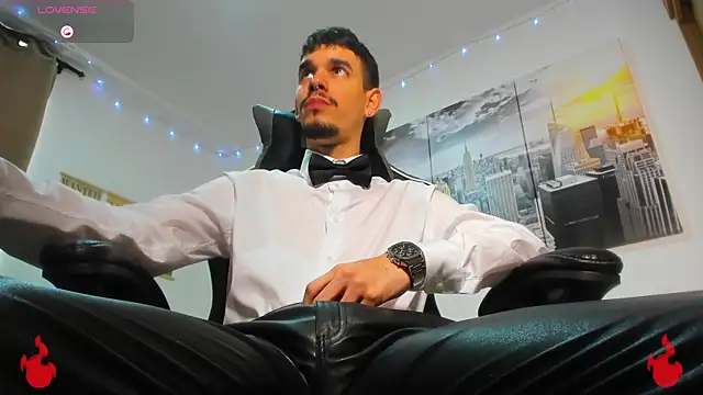 Snapshot of BRAYHAMBROWN chatting on October 14, 2025, 7:03 pm BRAYHAMBROWN online show from October 14, 2025, 7:03 pm