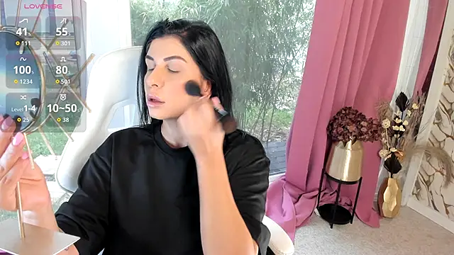 patriciakeys online show from October 7, 2025, 6:54 am