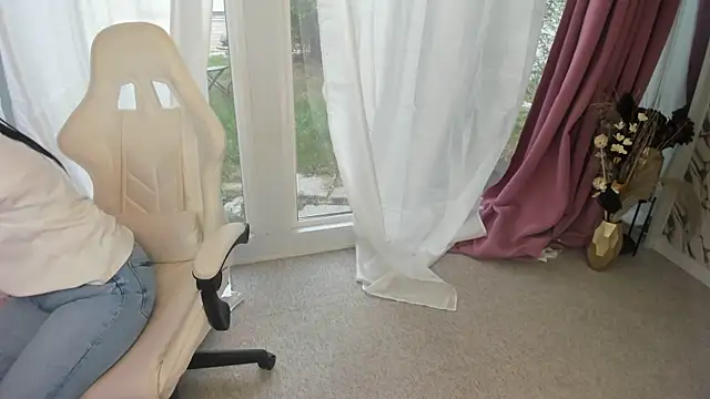 patriciakeys online show from October 24, 2025, 6:43 am