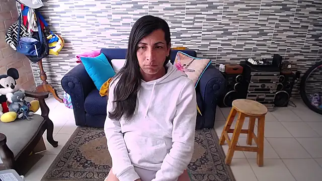 VioletaGomezCo online show from April 21, 2026, 6:23 pm