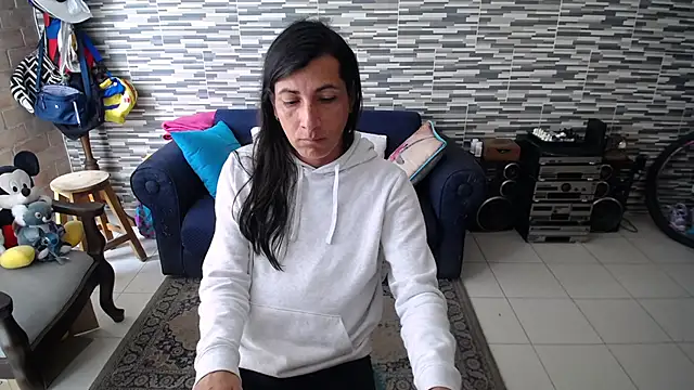 VioletaGomezCo online show from April 23, 2026, 6:21 pm